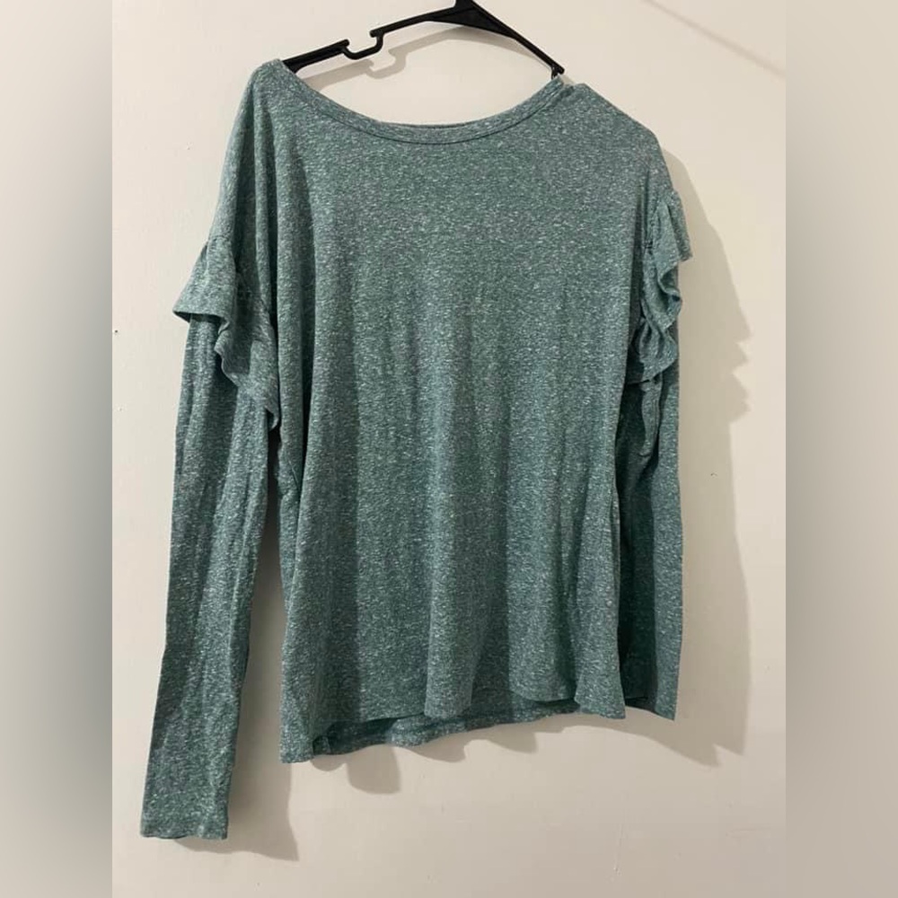 Ruffled sleeves shirt